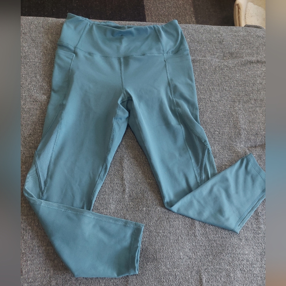 Layer 8‎ leggings with sheer panel size large